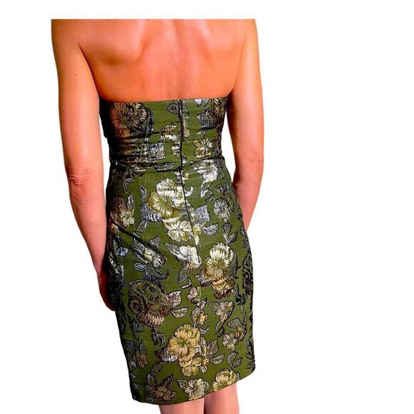 Dress “Apart”  - Picture 2 of 6